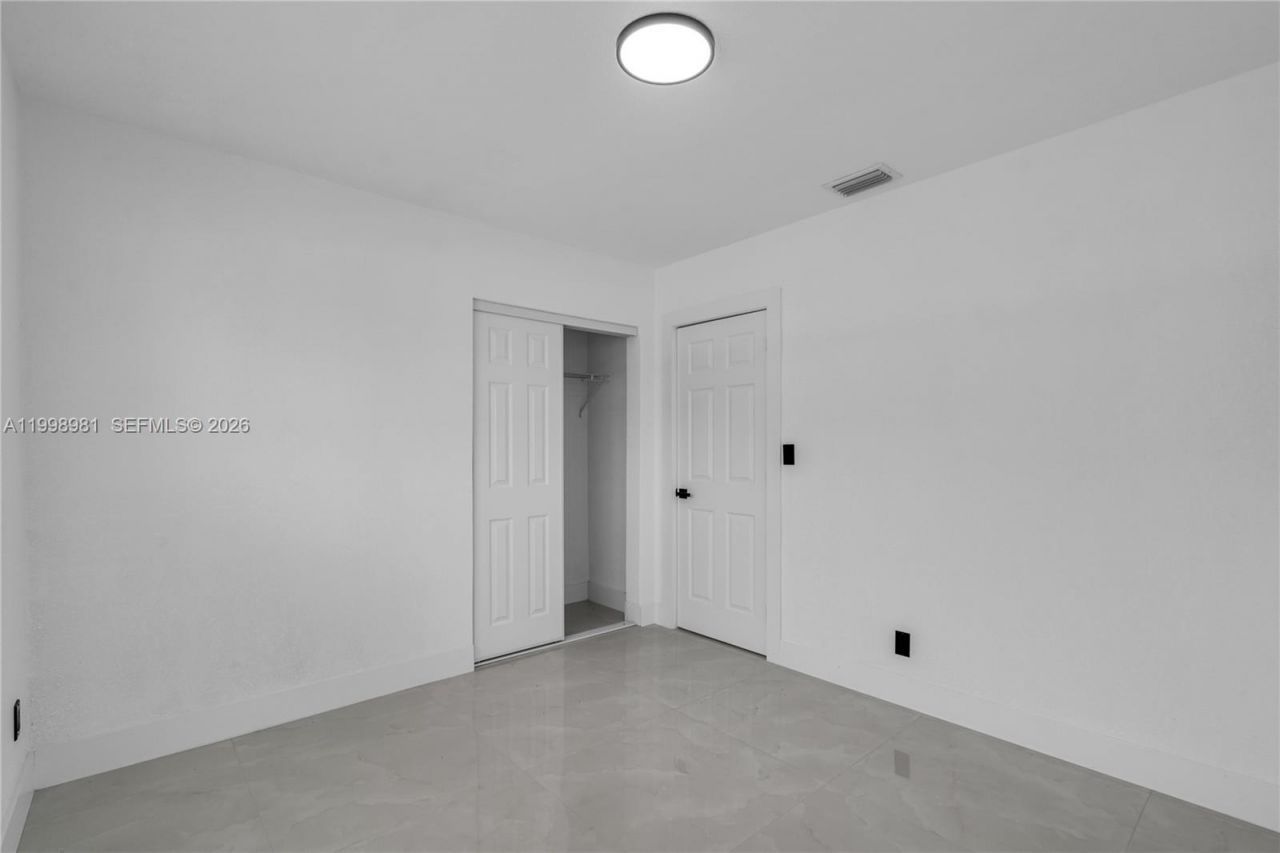 1000 NW 198th St, Miami Gardens, FL 33169 Photo