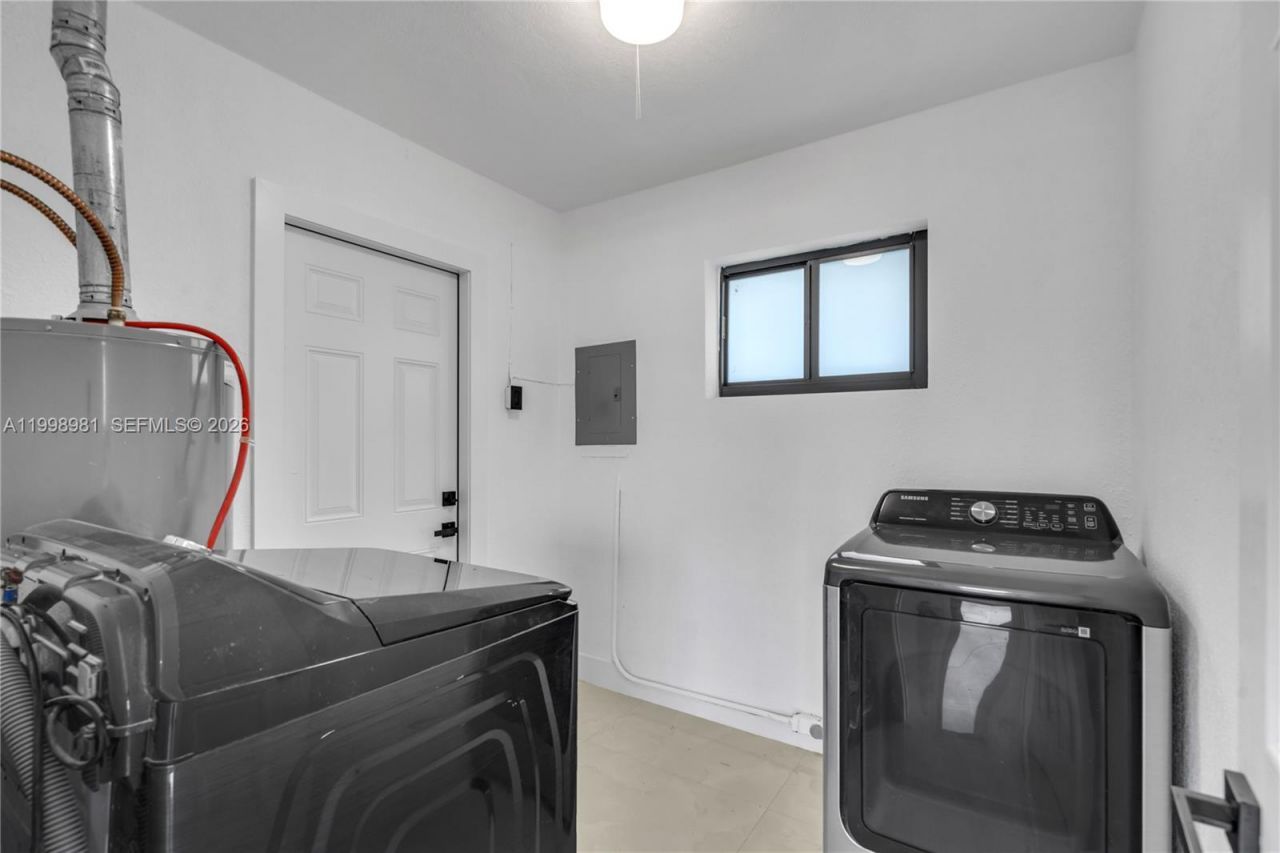 1000 NW 198th St , Miami Gardens, FL 33169 Photo