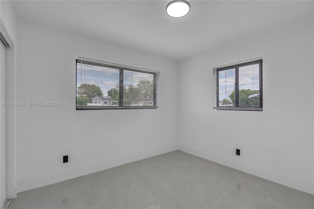 1000 NW 198th St, Miami Gardens, FL 33169 Photo