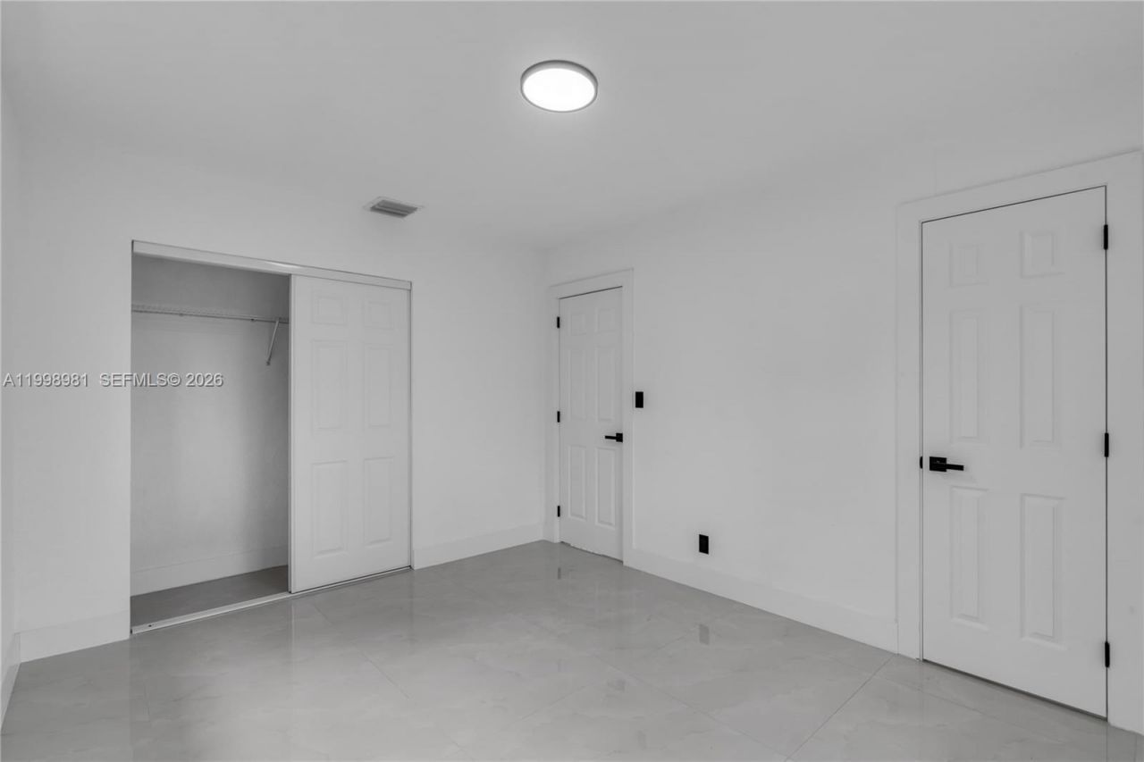 1000 NW 198th St , Miami Gardens, FL 33169 Photo