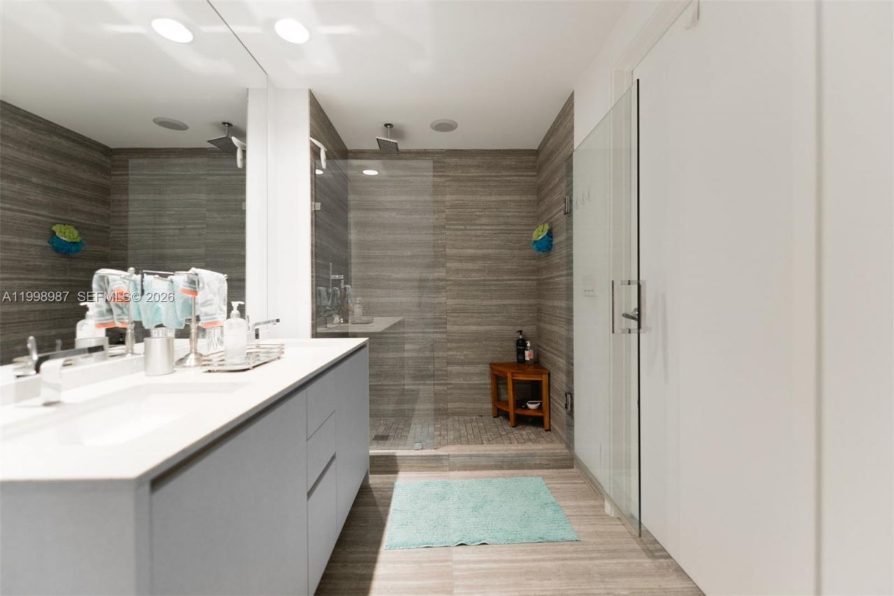 1010 Brickell Ave, Unit 2906, Miami, FL 33131 Photo