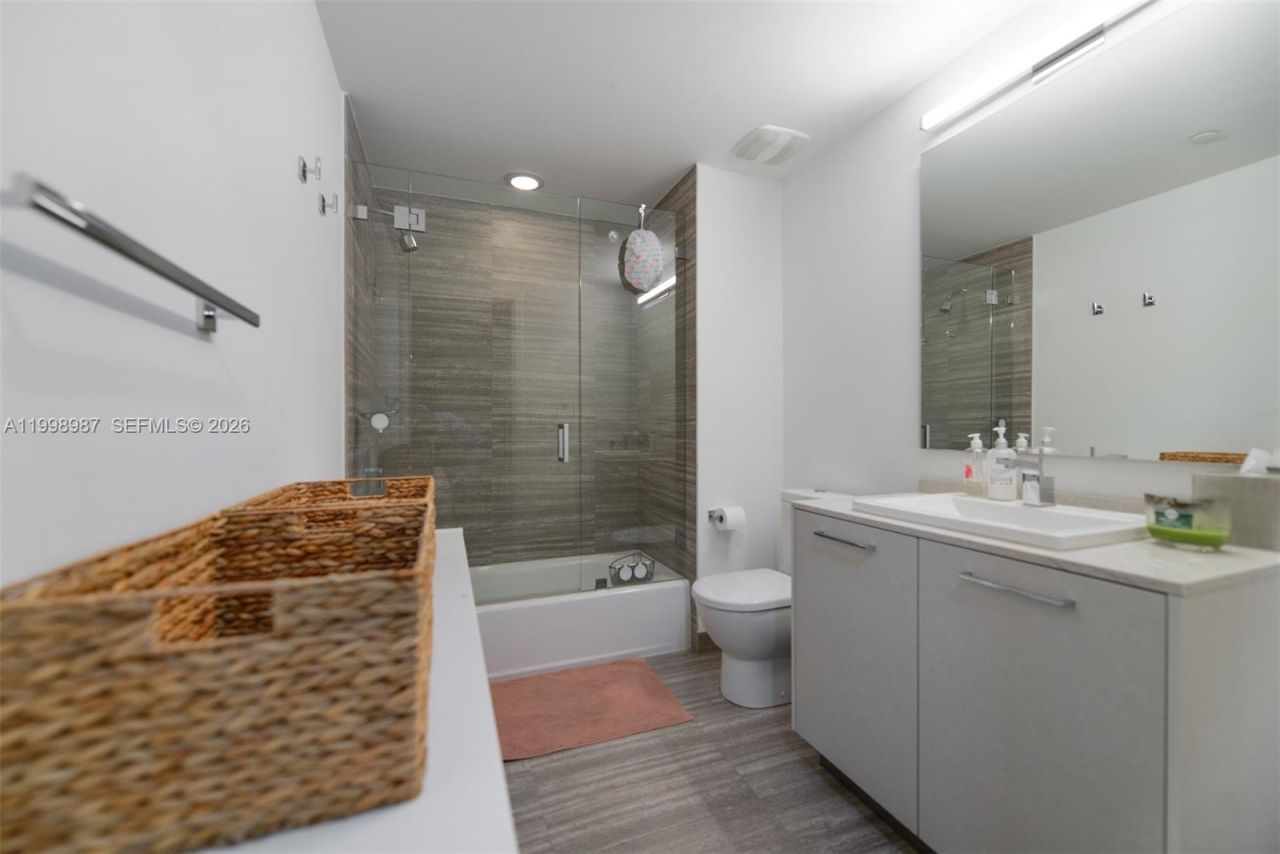 1010 Brickell Ave, Unit 2906, Miami, FL 33131 Photo