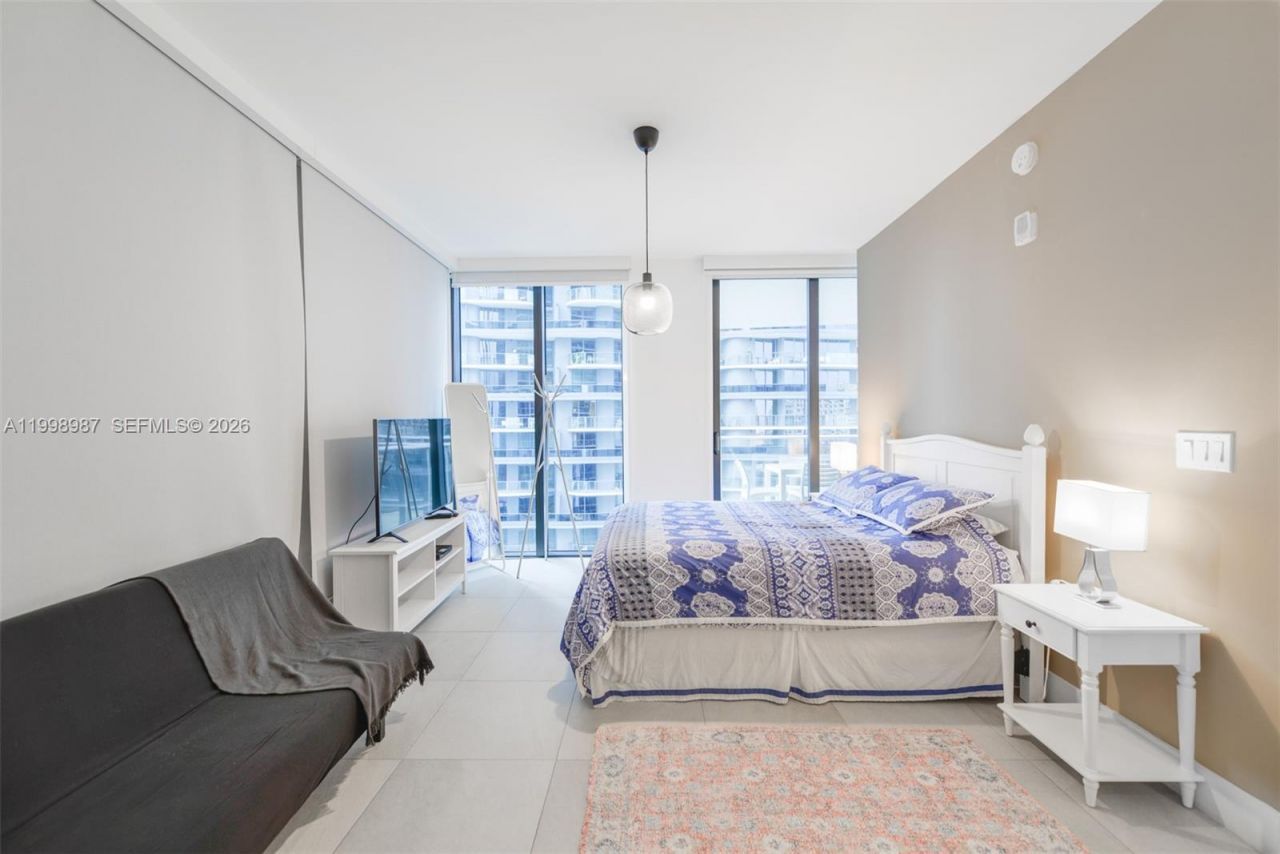 1010 Brickell Ave, Unit 2906, Miami, FL 33131 Photo