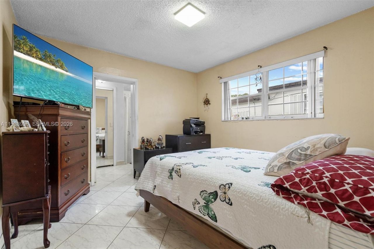 847 W 34th St , Hialeah, FL 33012 Photo