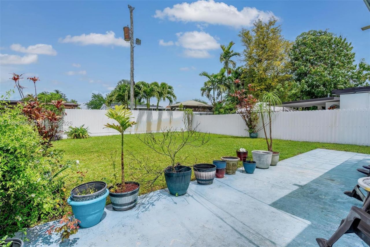 847 W 34th St , Hialeah, FL 33012 Photo