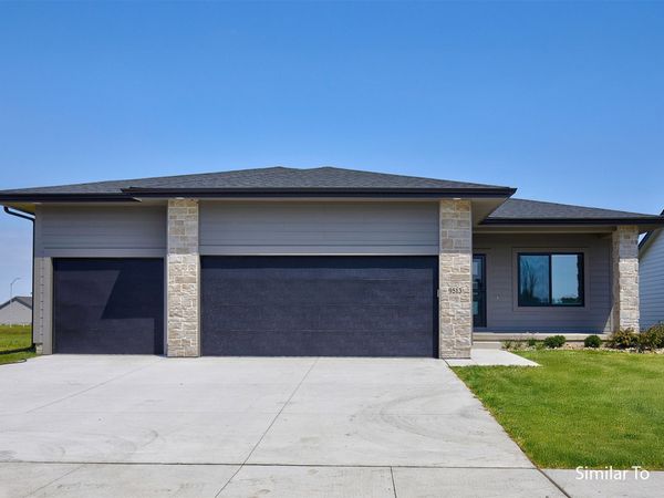 8137 Buckley Street, Johnston, IA 50131