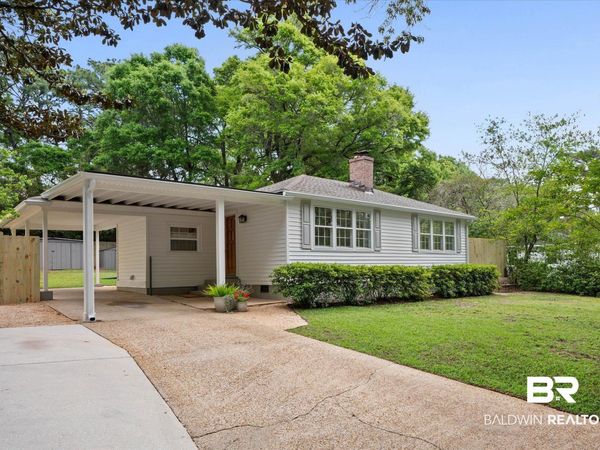 5210 S Pineview Lane, Mobile, AL 36608