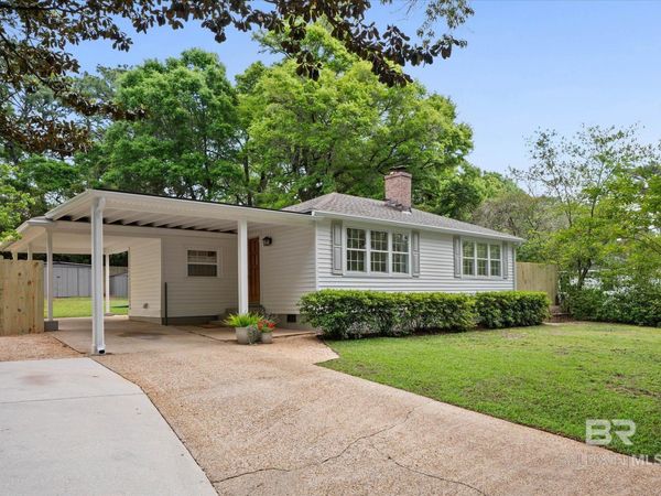 5210 S Pineview Lane, Mobile, AL 36608