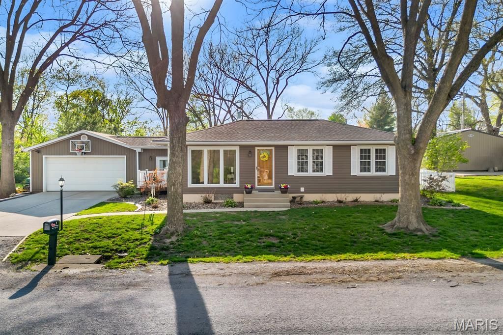 3 N High Street , Smithton, IL 62285 Main Photo