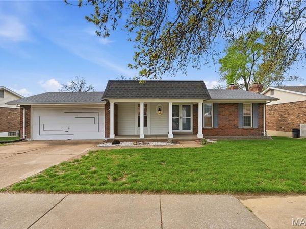2756 Irondale Drive, Oakville, MO 63129