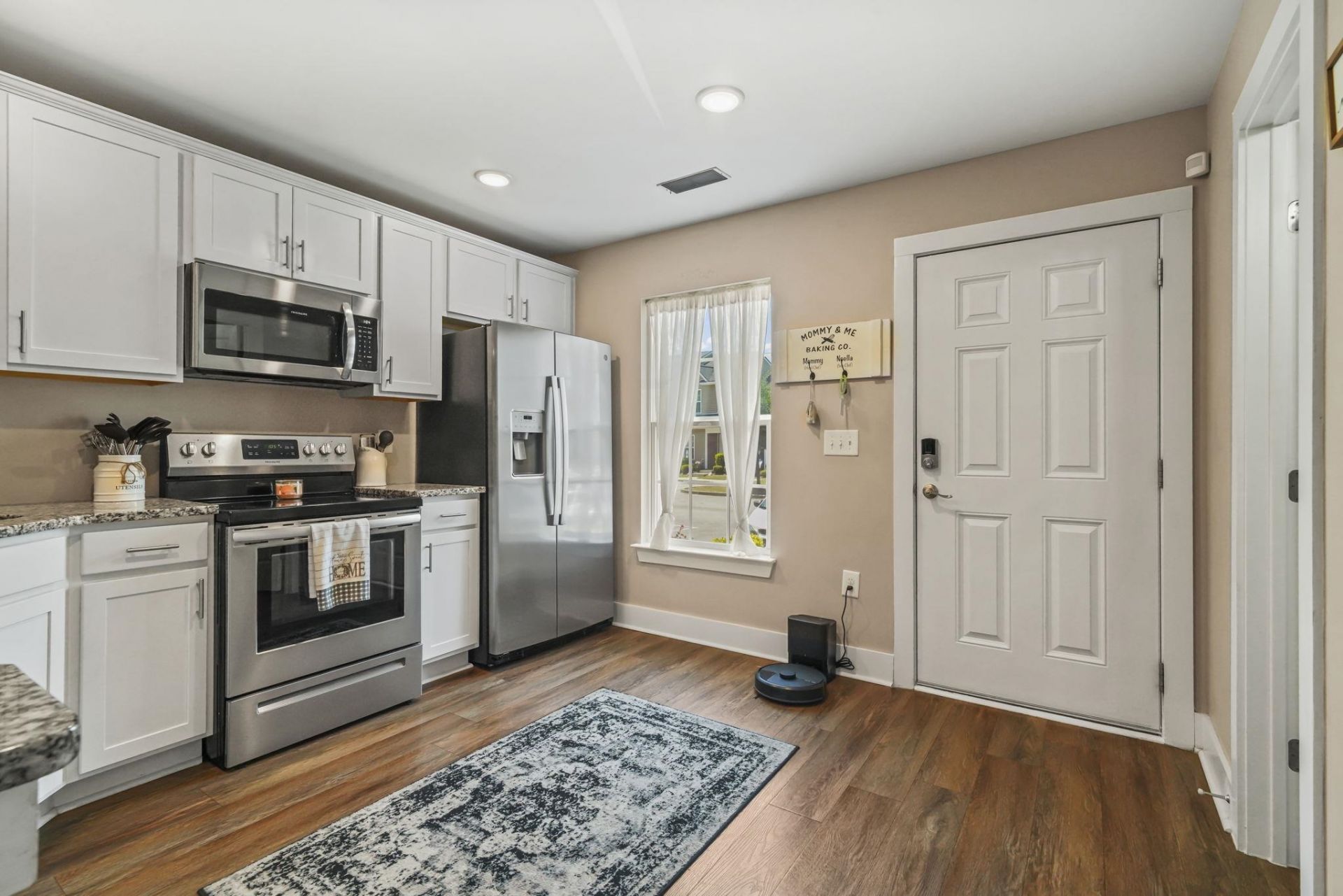 2724 Mercer Dr. Photo 10