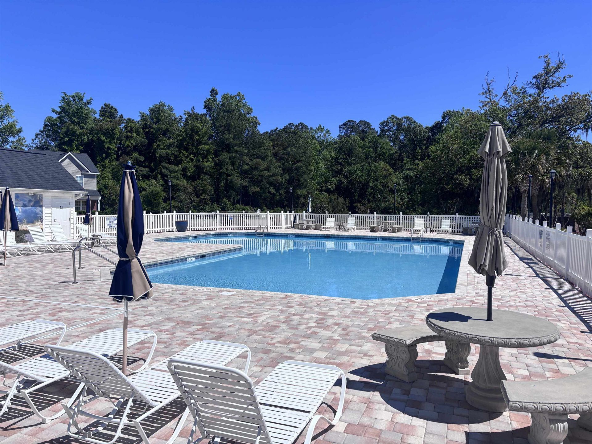 2724 Mercer Dr. Photo 32