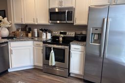 2724 Mercer Dr. photo 4