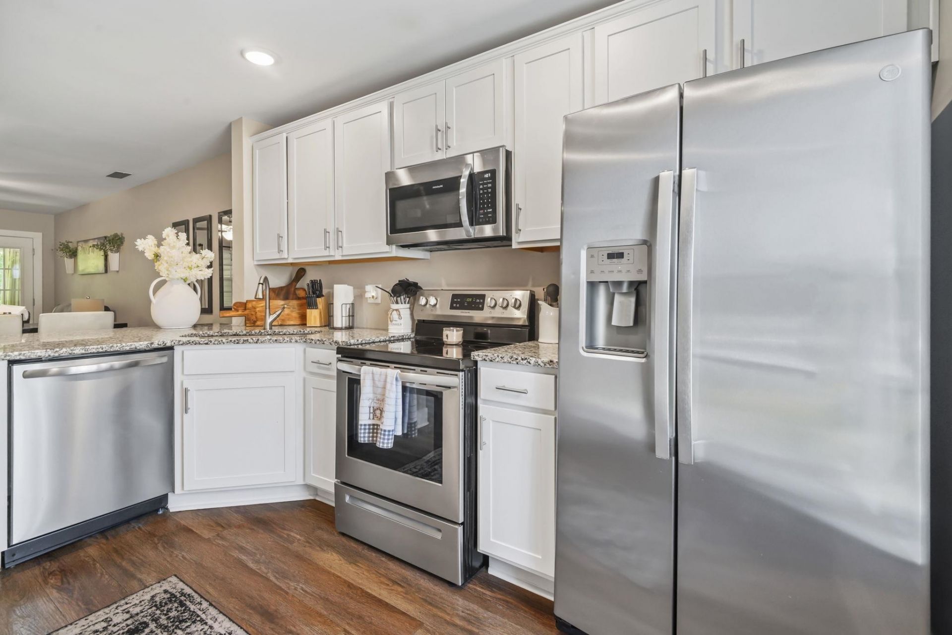 2724 Mercer Dr. Photo 4