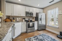 2724 Mercer Dr. photo 4