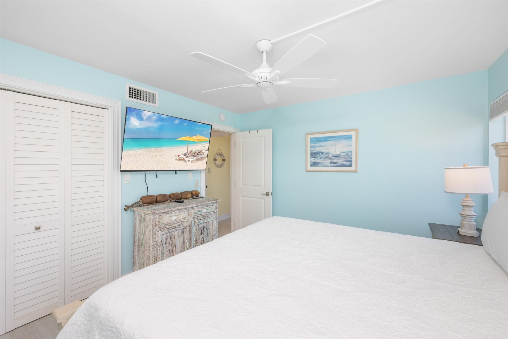 1341 Middle Gulf Dr, Unit 1A, Sanibel, FL 33957 Photo