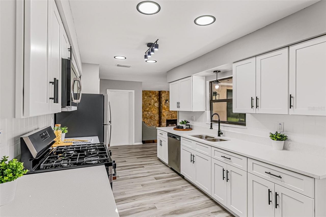 150 Lake Destiny Trail, Altamonte Springs, FL 32714 Photo