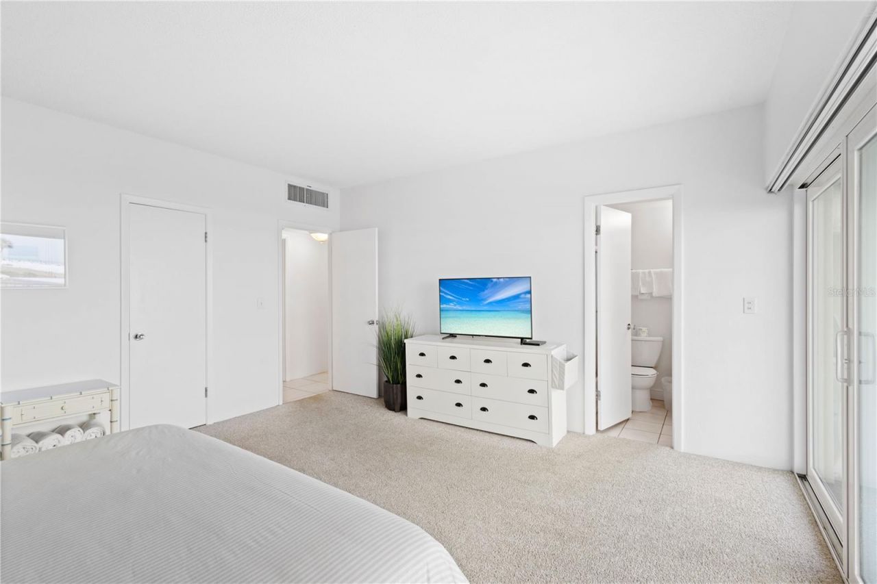 5830 Midnight Pass Road, Unit T22, Sarasota, FL 34242 Photo