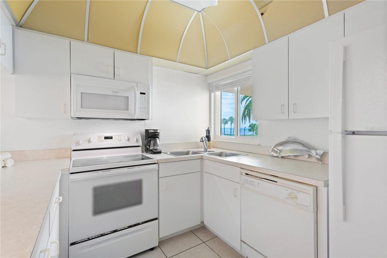 5830 Midnight Pass Road, Unit T22, Sarasota, FL 34242 Photo