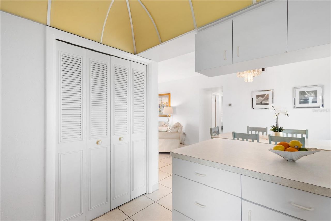 5830 Midnight Pass Road, Unit T22, Sarasota, FL 34242 Photo