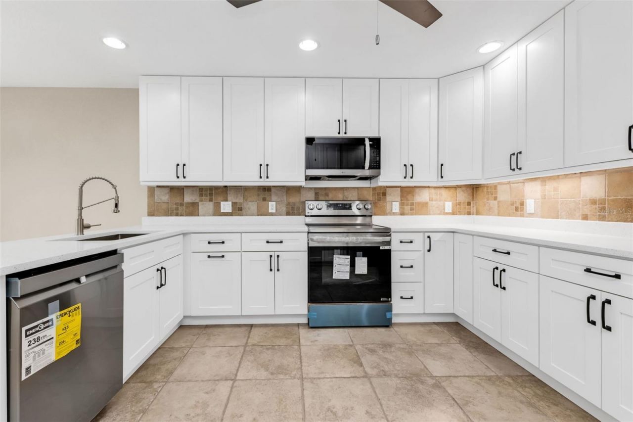 28401 Coco Palm Dr, Punta Gorda, FL 33982 Photo