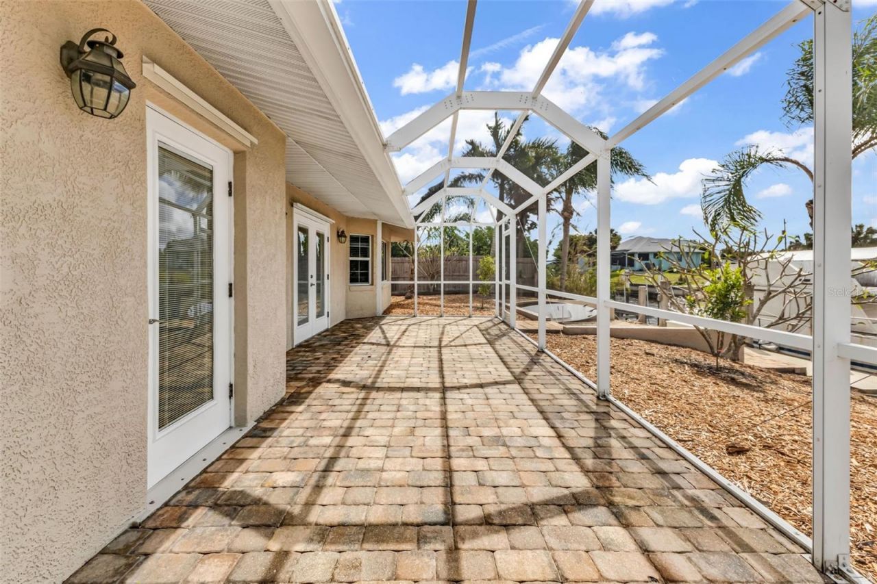 28401 Coco Palm Dr, Punta Gorda, FL 33982 Photo