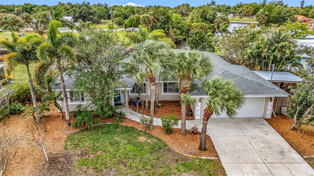 28401 Coco Palm Dr, Punta Gorda, FL 33982 Photo