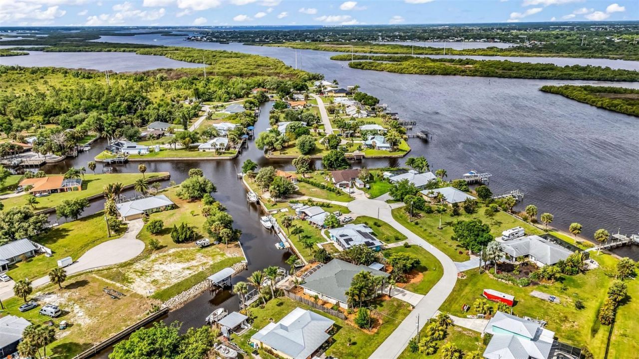 28401 Coco Palm Dr, Punta Gorda, FL 33982 Photo