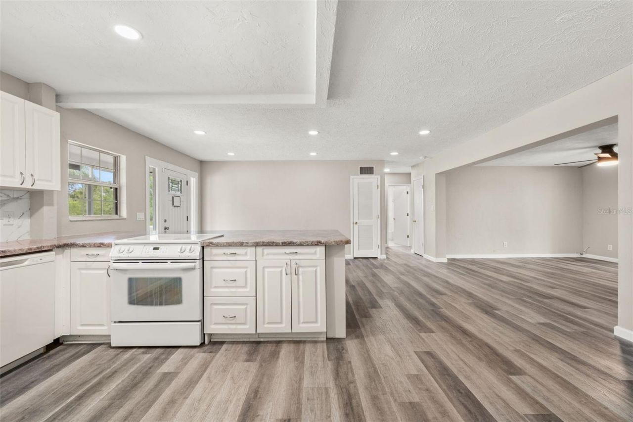 5929 Murdock Avenue, Sarasota, FL 34231 Photo