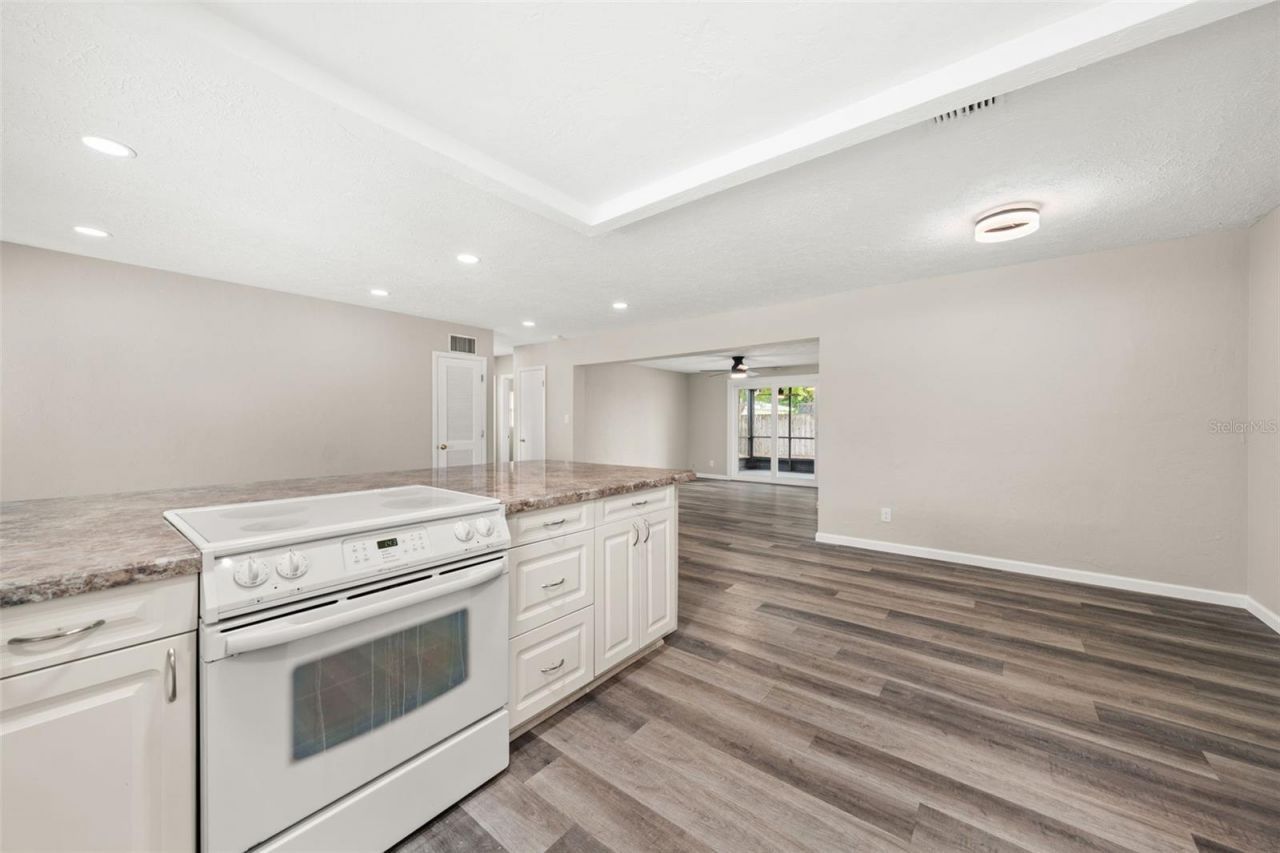 5929 Murdock Avenue, Sarasota, FL 34231 Photo
