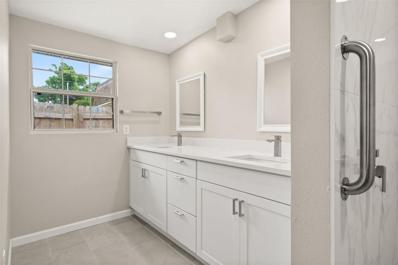 5929 Murdock Avenue, Sarasota, FL 34231 Photo