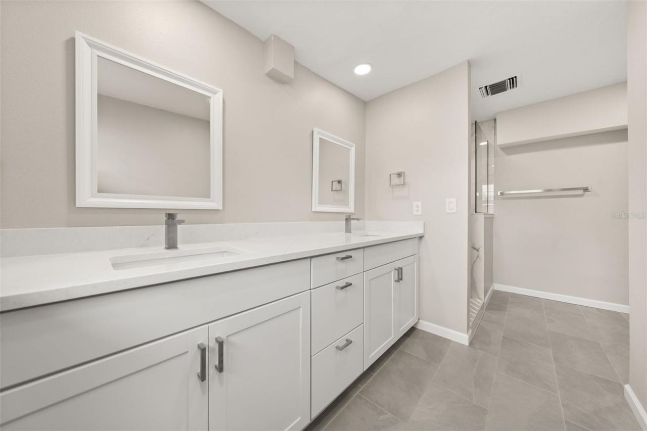 5929 Murdock Avenue, Sarasota, FL 34231 Photo
