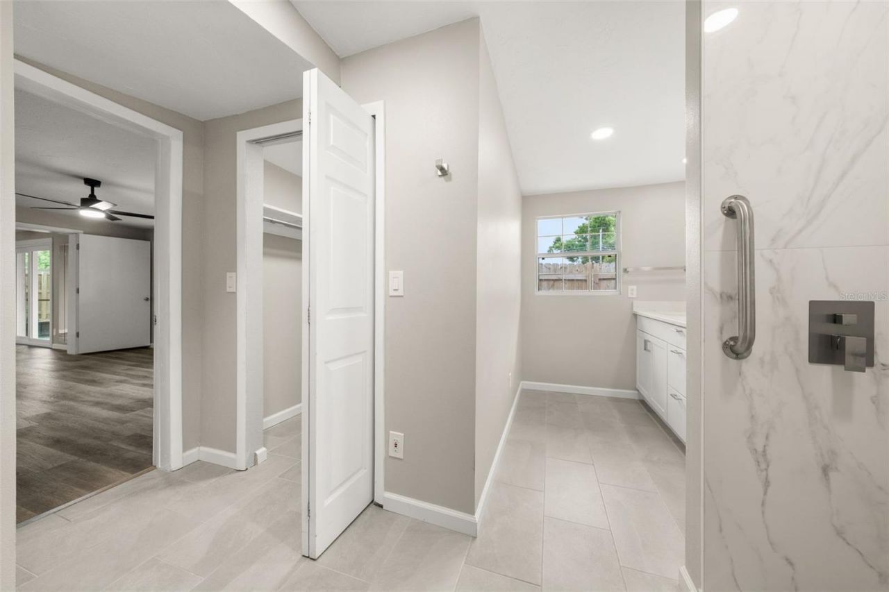5929 Murdock Avenue, Sarasota, FL 34231 Photo