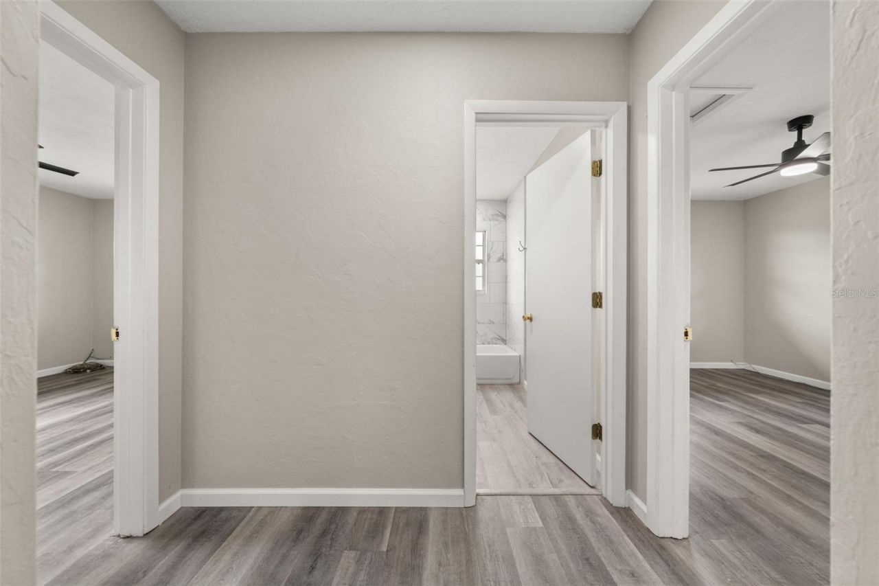 5929 Murdock Avenue, Sarasota, FL 34231 Photo