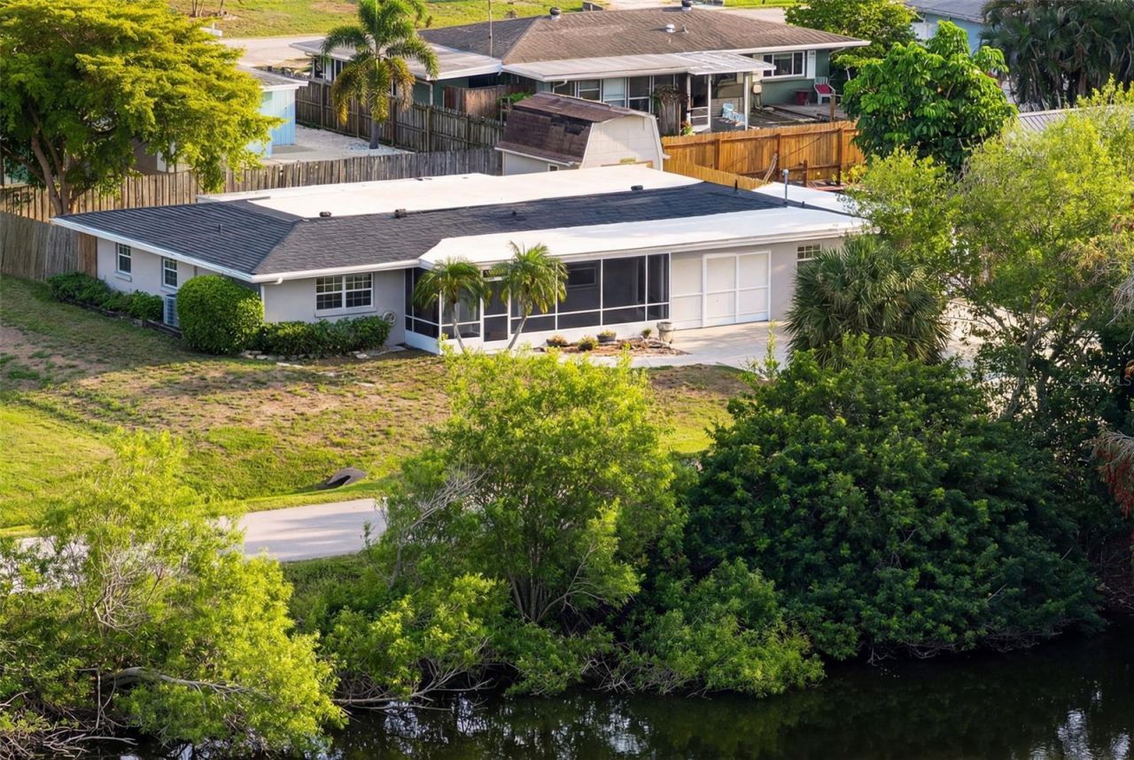 5929 Murdock Avenue, Sarasota, FL 34231 Photo