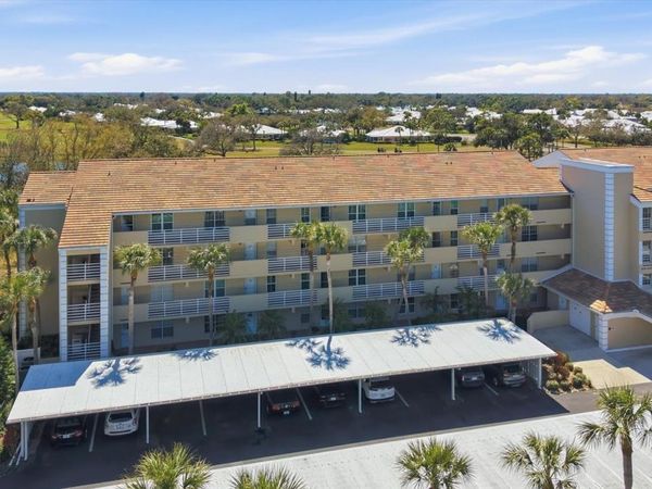 823 WEXFORD BOULEVARD, Unit 823, VENICE, FL 34293