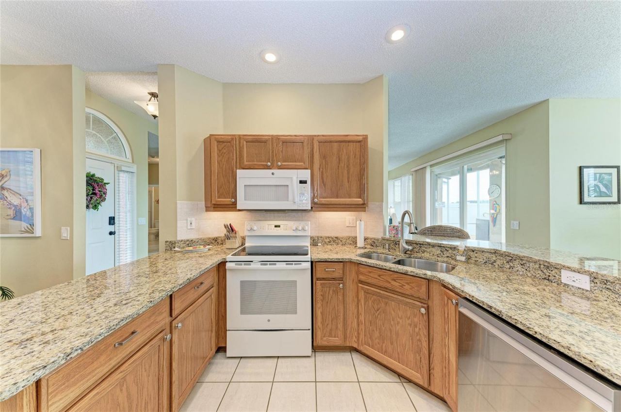 5210 52nd Avenue W, Bradenton, FL 34210 Photo