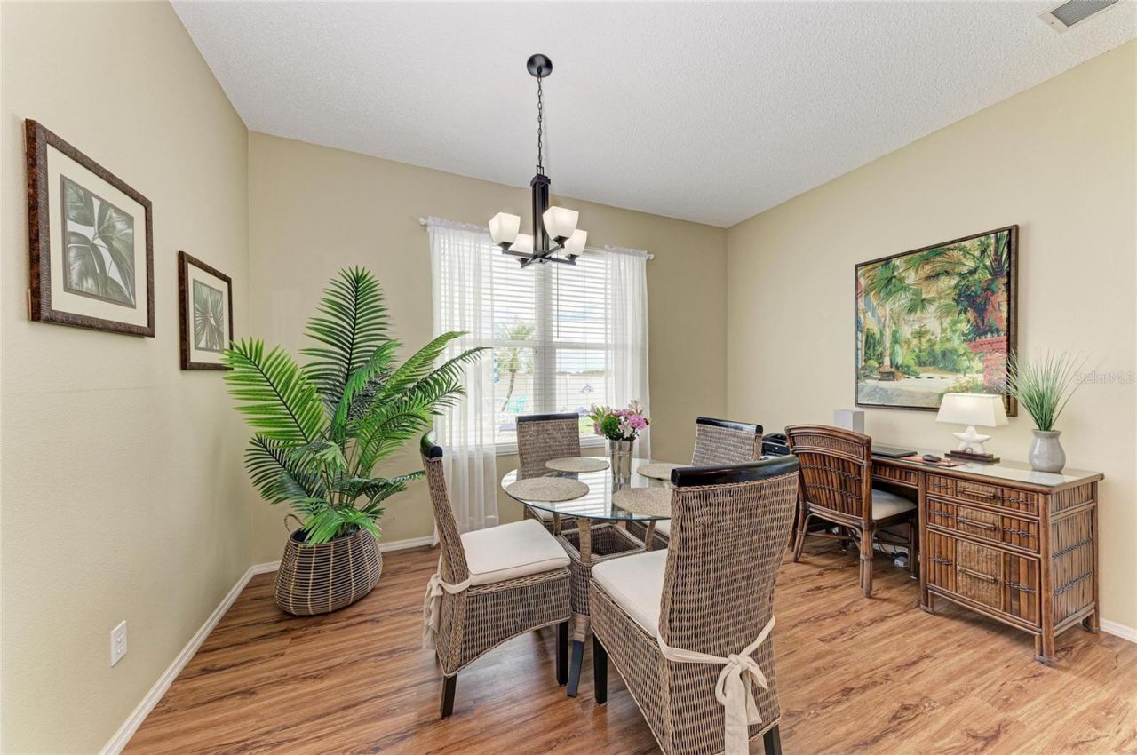 5210 52nd Avenue W, Bradenton, FL 34210 Photo