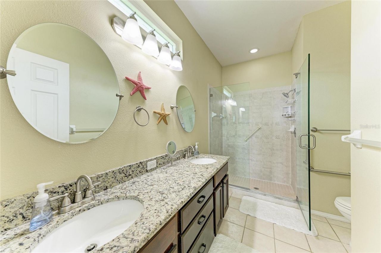 5210 52nd Avenue W, Bradenton, FL 34210 Photo