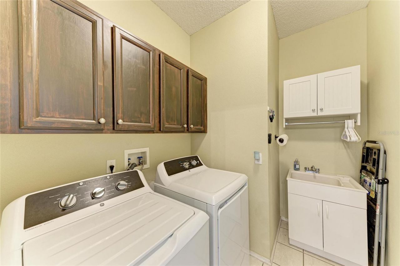 5210 52nd Avenue W, Bradenton, FL 34210 Photo