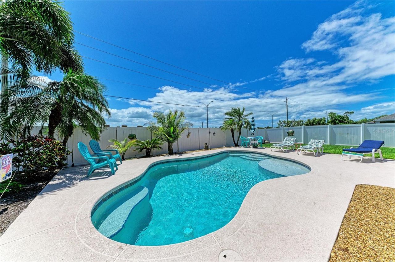 5210 52nd Avenue W, Bradenton, FL 34210 Photo