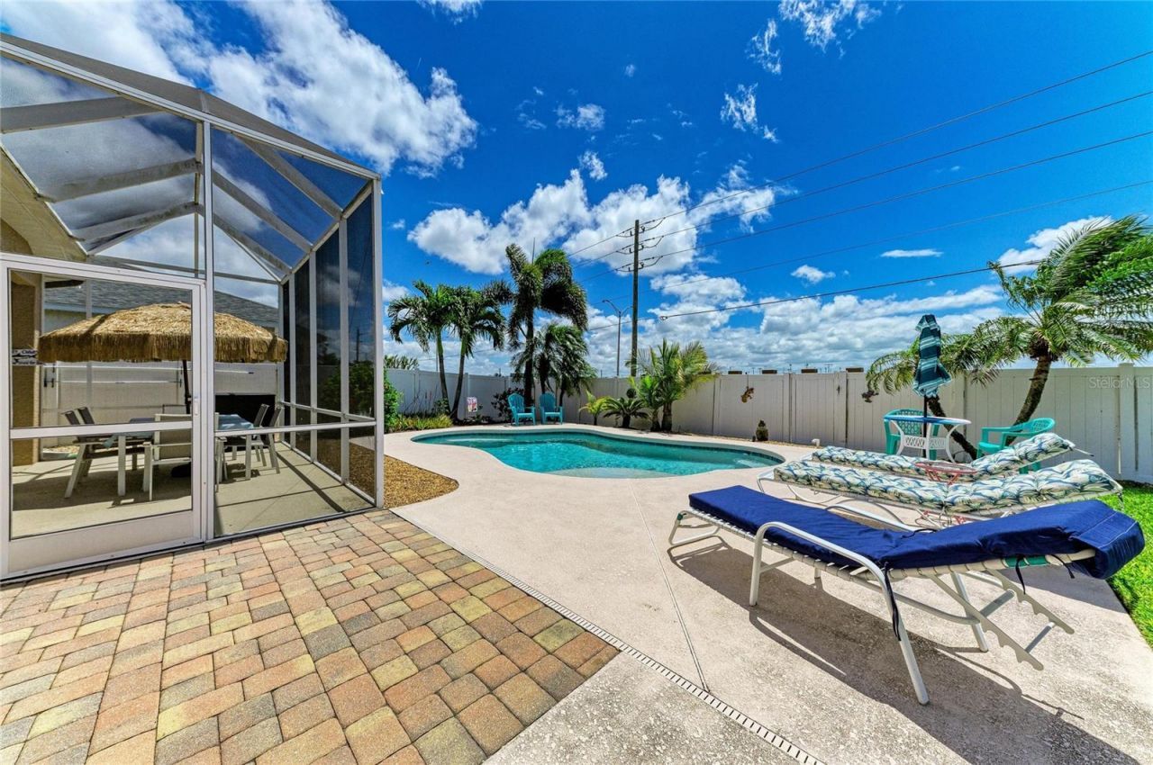 5210 52nd Avenue W, Bradenton, FL 34210 Photo