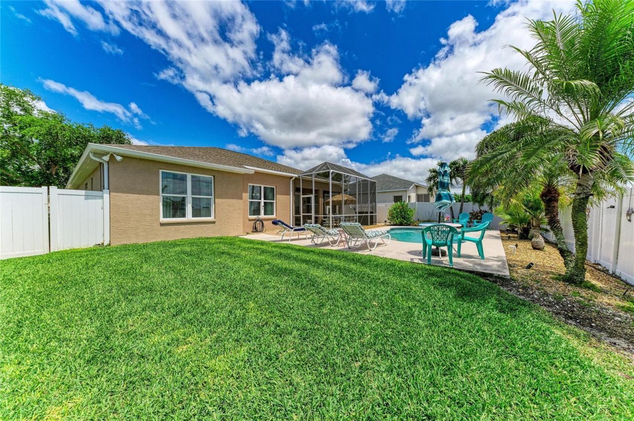 5210 52nd Avenue W, Bradenton, FL 34210 Photo