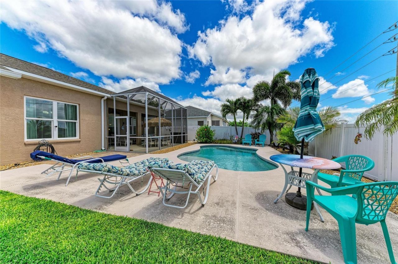 5210 52nd Avenue W, Bradenton, FL 34210 Photo