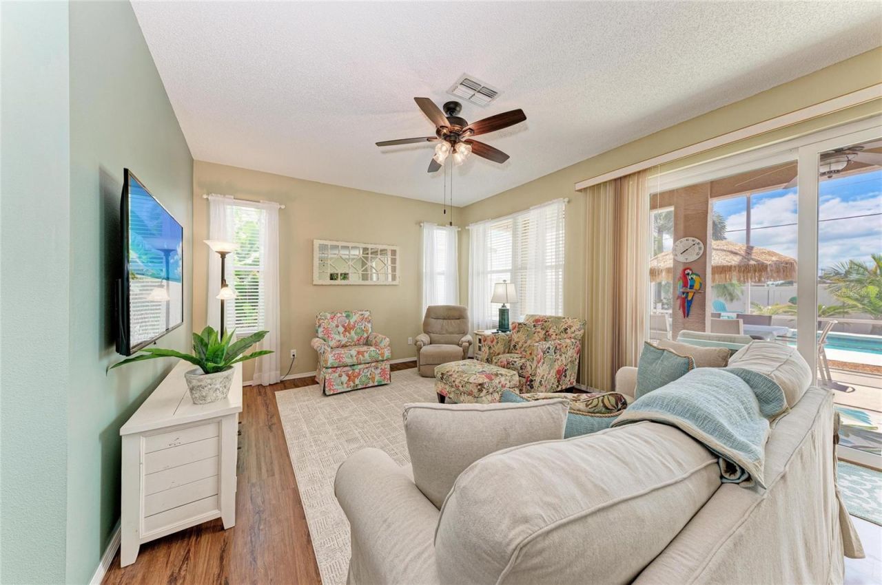 5210 52nd Avenue W, Bradenton, FL 34210 Photo