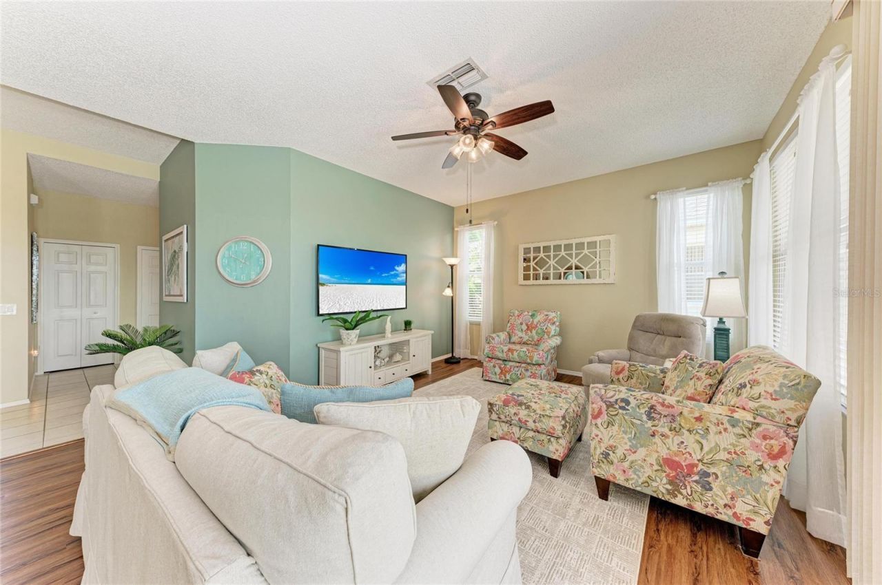 5210 52nd Avenue W, Bradenton, FL 34210 Photo