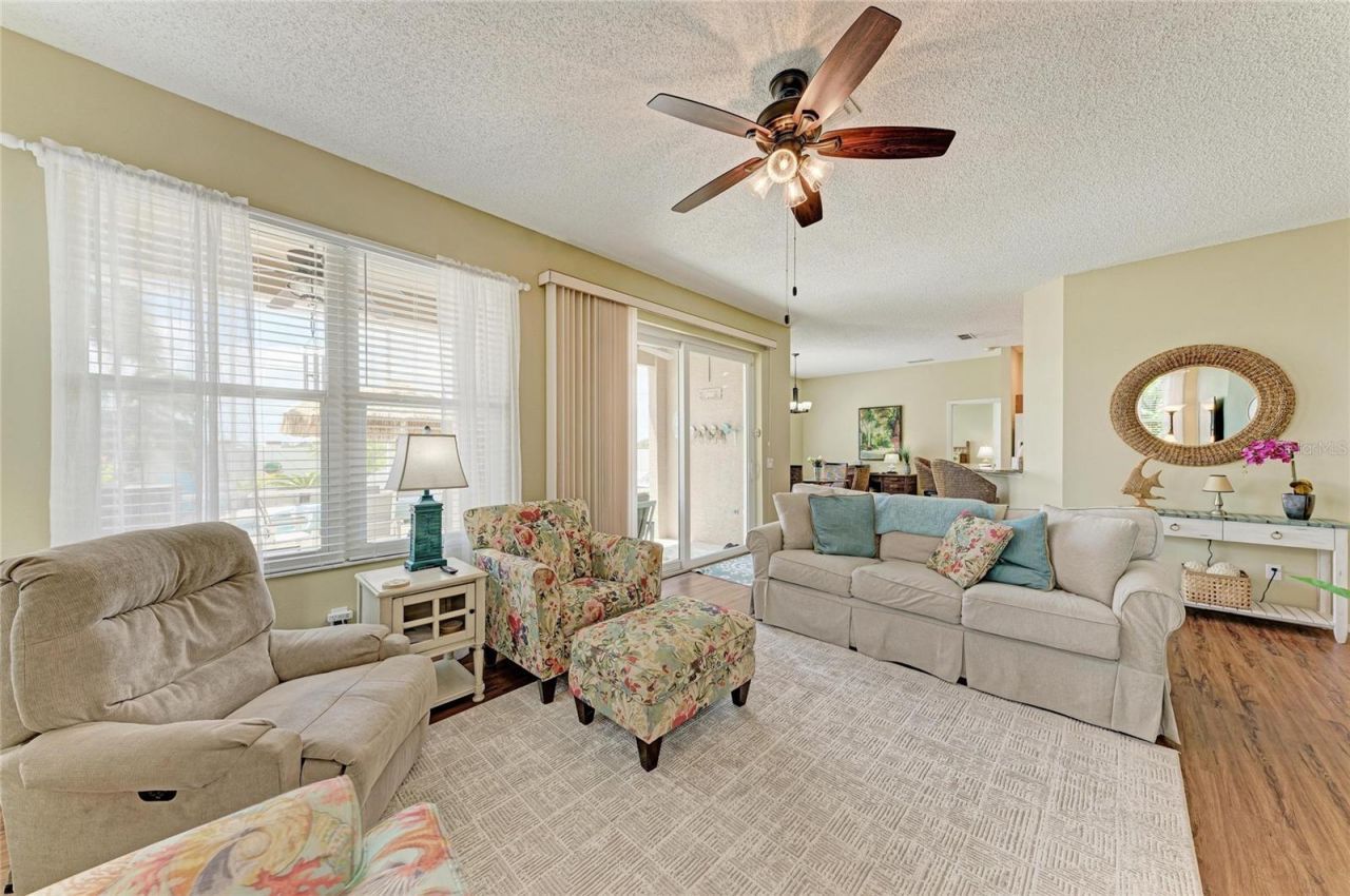 5210 52nd Avenue W, Bradenton, FL 34210 Photo