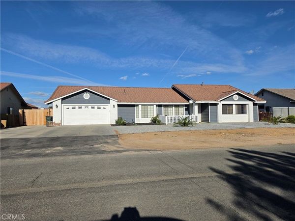 13502 Cuyamaca Road, Apple Valley, CA 92308