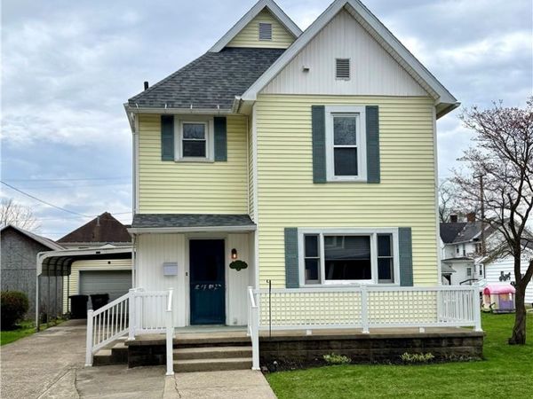 1011 Adams Street , Coshocton, OH 43812