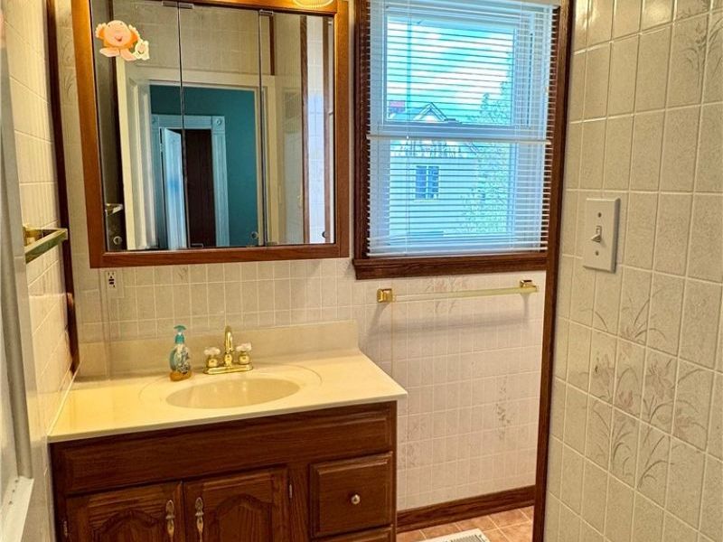 1011 Adams Street, Coshocton, OH 43812 Photo 17